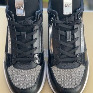 MICHAEL KORS SNEAKERS